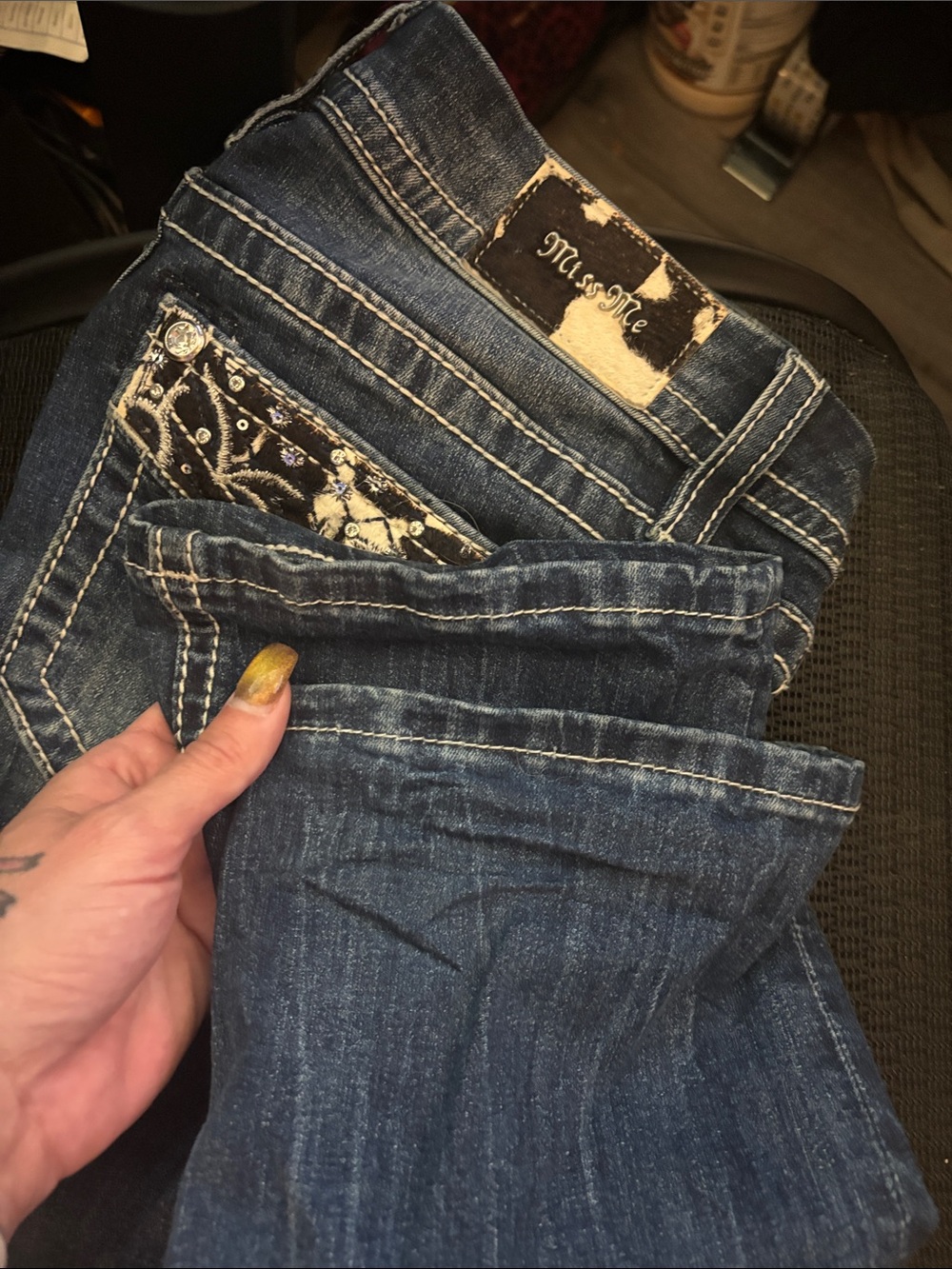 Miss Me Dark Blue Mid-Rise Straight Les Jeans with Embellished Back Pocket - Picture 3 of 4